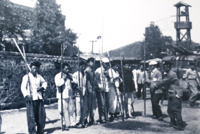 ▲ 5.10선거를 지원하는 우익자경단